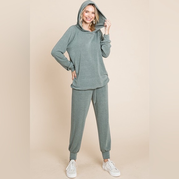 Super Lady Full Size Long Sleeve Hoodie and Tied Pants Set 10010042502 - Picture 1 of 4